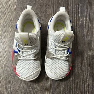 Toddler PUMA 8C White Mesh Sneakers with Blue and Pink Accents